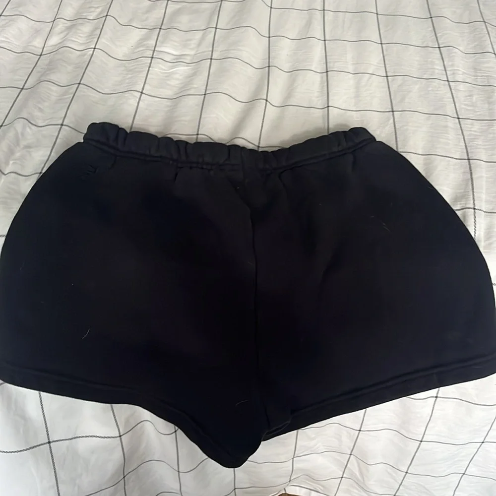 TNA Cozy Sweat Shorts size xxs Black - Picture 3 of 4